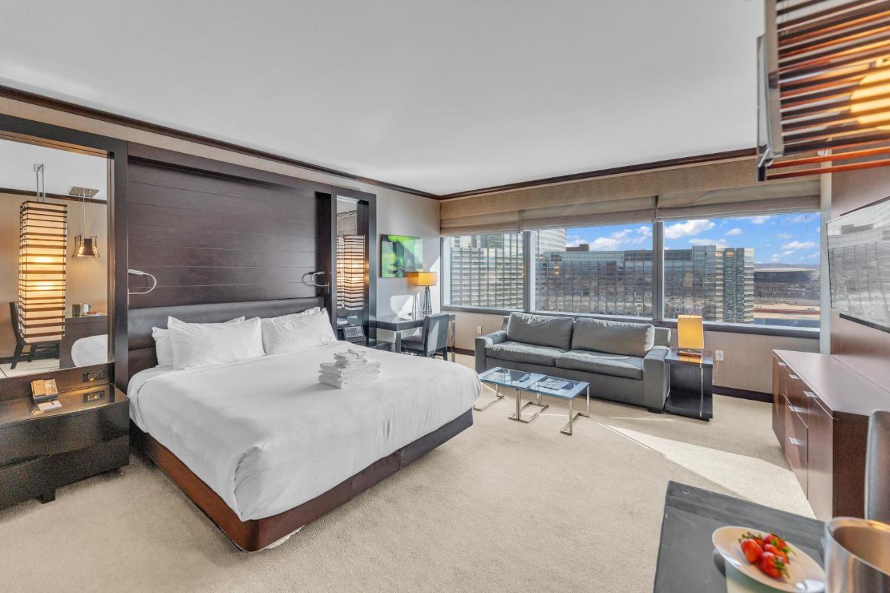 Vdara Beautiful On 22nd Flr * No Fees Free Valet Parking * Las Vegas