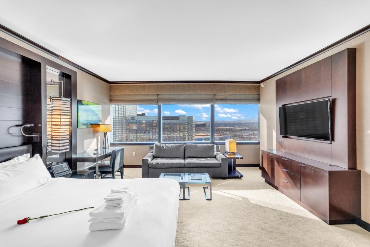 Vdara Beautiful On 22nd Flr * No Fees Free Valet Parking