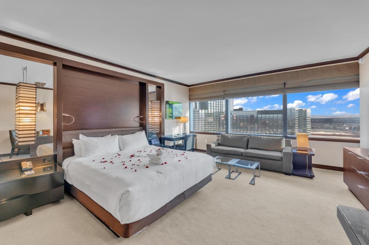 Vdara Beautiful On 22nd Flr * No Fees Free Valet Parking